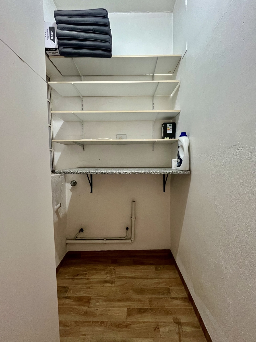 To Let 2 Bedroom Property for Rent in Gardens Western Cape